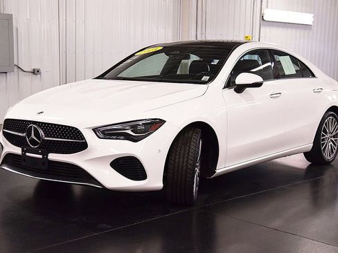 Used 2025 Mercedes-Benz CLA 250 4MATIC image 3