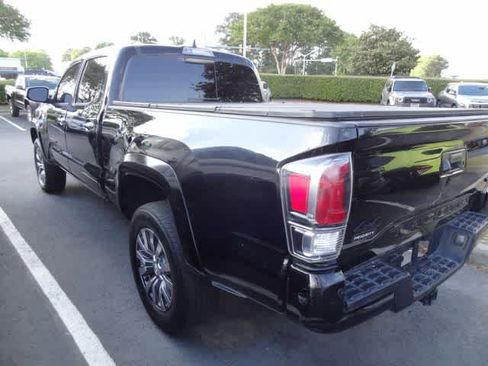 Used 2023 Toyota Tacoma Limited AWD/4WD image 9