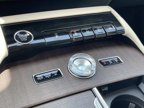 New 2027 Lincoln Navigator Premiere AWD/4WD image 28
