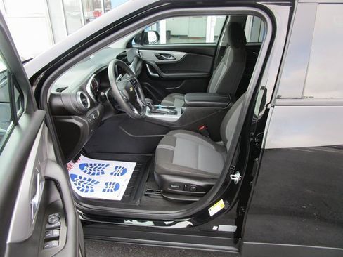 Certified 2024 Chevrolet Blazer LT w/ Convenience Package image 19