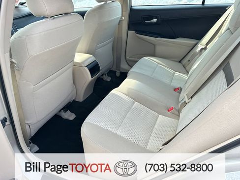 Used 2014 Toyota Camry LE image 14