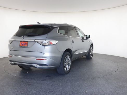 Used 2023 Buick Enclave Avenir image 10