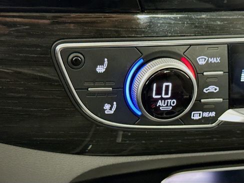 Used 2017 Audi Q7 3.0T Prestige w/ Prestige Package image 21