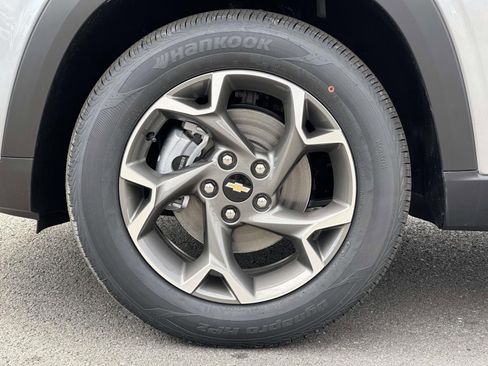 New 2026 Chevrolet Trax LT w/ Driver Confidence Package FWD image 7