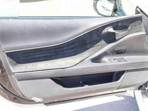 Used 2019 Lexus LC 500h w/ Sport Package RWD image 21
