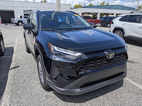 Certified 2025 Toyota RAV4 LE AWD/4WD image 1