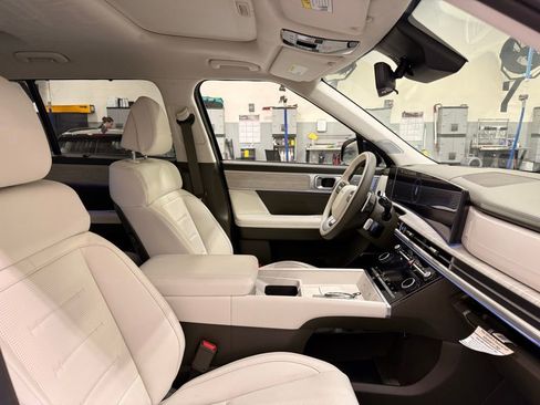 Used 2024 Hyundai Santa Fe Calligraphy image 28