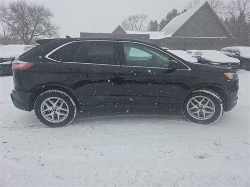 Certified 2023 Ford Edge SEL image 16