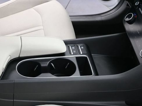 Used 2025 Hyundai Sonata SEL FWD image 37