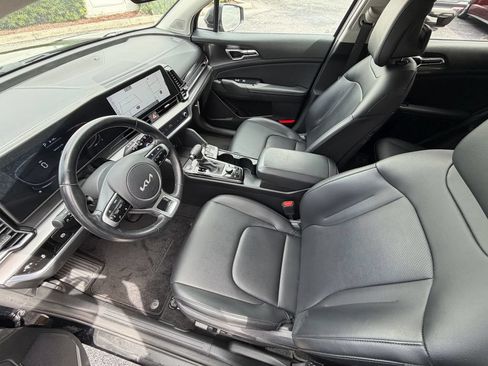 Used 2023 Kia Sportage EX FWD image 17