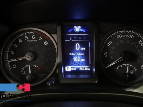 Certified 2021 Toyota Tacoma TRD Off-Road AWD/4WD image 16