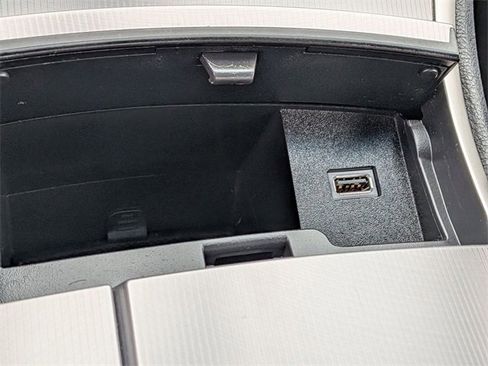 Used 2018 Lincoln MKZ Reserve w/ Technology Package image 22