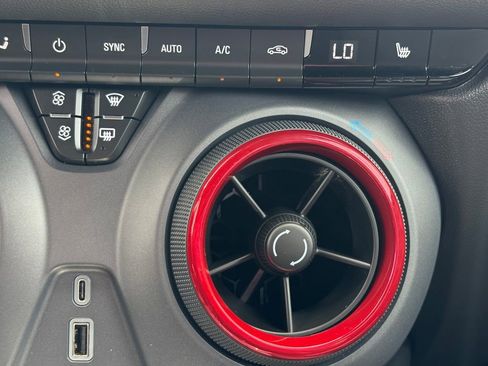 Used 2025 Chevrolet Blazer RS FWD image 33