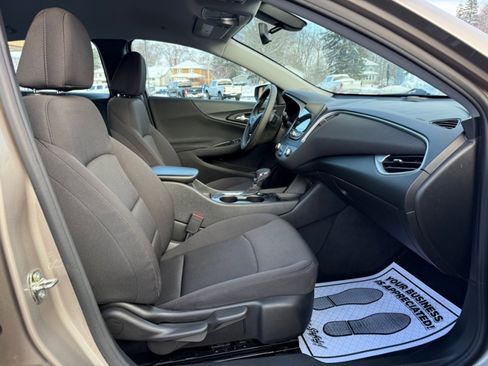 Used 2022 Chevrolet Malibu LS image 11