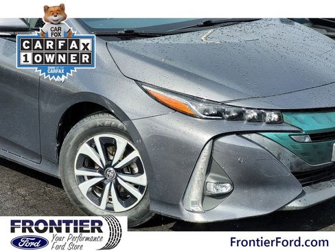 Used 2019 Toyota Prius Prime Advanced image 4