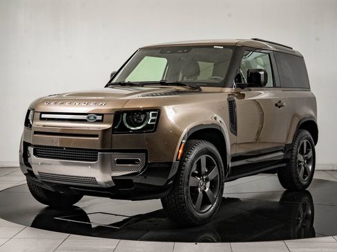 Used 2023 Land Rover Defender 90 SE image 1