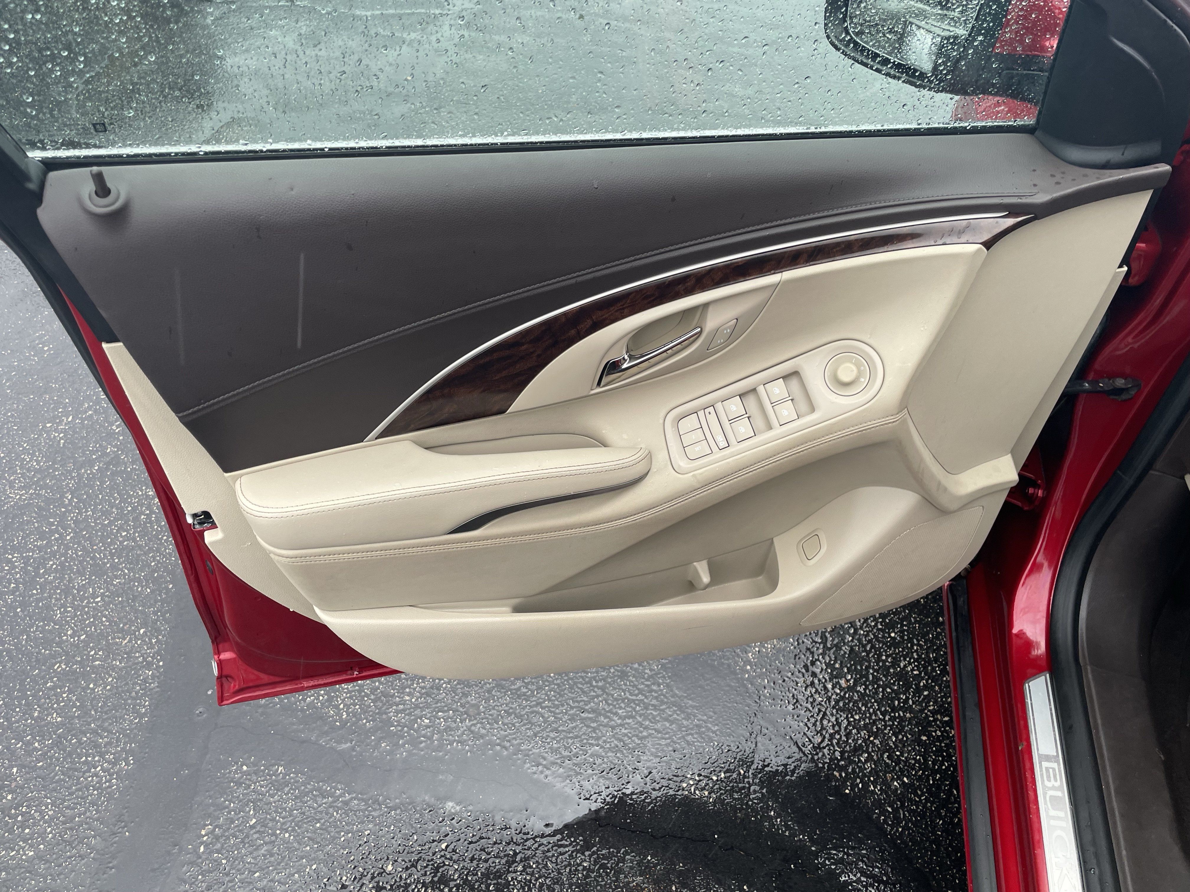 Used 2014 Buick LaCrosse Leather FWD image 12