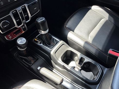 Used 2022 Jeep Gladiator Mojave w/ LED Lighting Group image 19