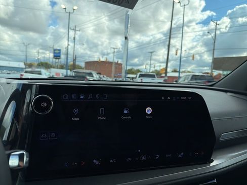 New 2026 Chevrolet Traverse LT w/ Sun and Wheel Package image 25