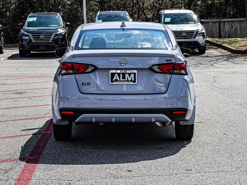 New 2025 Nissan Versa SR w/ Trunk Package FWD image 10