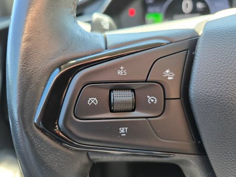 Used 2023 Chevrolet Bolt EUV LT w/ Comfort Package FWD image 28