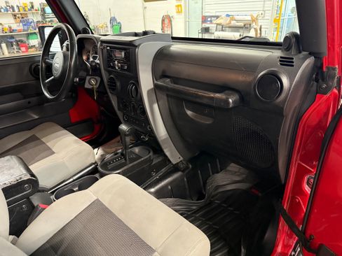 Used 2010 Jeep Wrangler Rubicon w/ Trailer Tow Group image 9