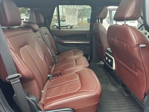 Used 2023 Ford Expedition Limited image 38