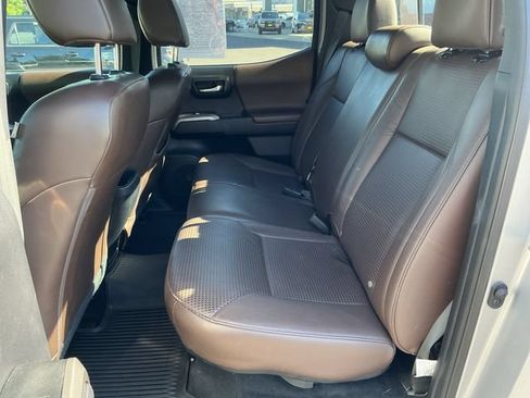 Used 2018 Toyota Tacoma Limited AWD/4WD image 22