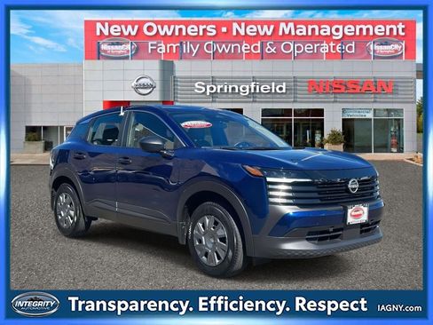 Certified 2025 Nissan Kicks S image 1