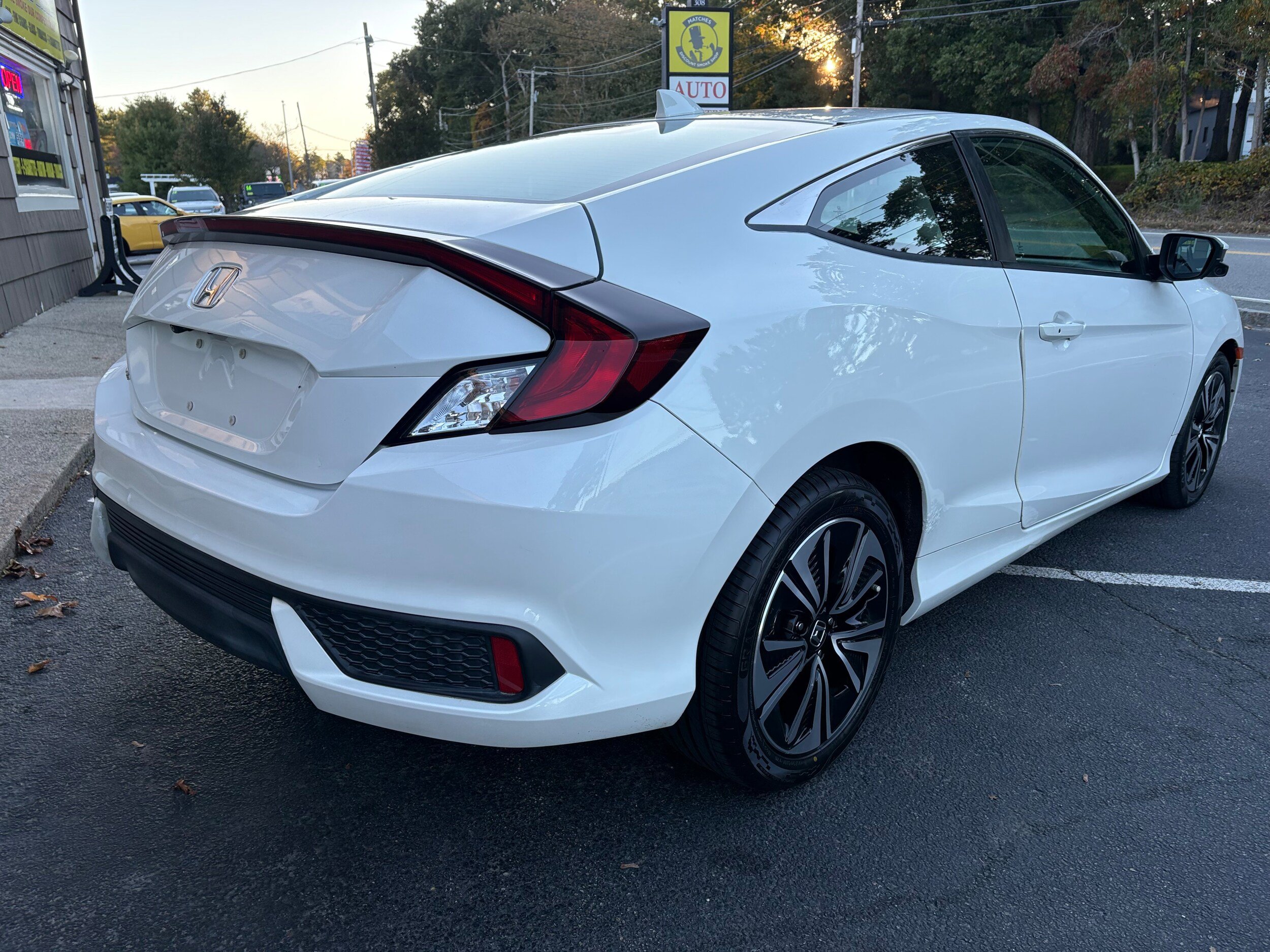 Used 2016 Honda Civic EX-T image 5