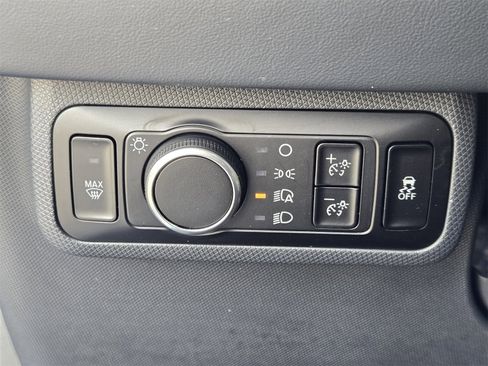 Used 2025 Ford Mustang Mach-E Premium w/ Sport Appearance Package image 19