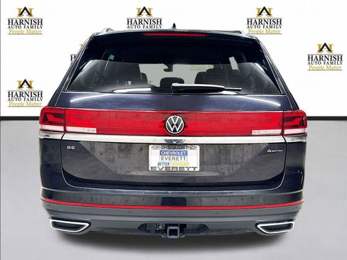 Used 2025 Volkswagen Atlas SE image 6