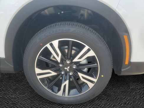 New 2026 Mitsubishi Eclipse Cross SE AWD/4WD image 11