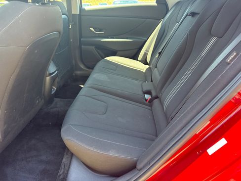 Used 2024 Hyundai Elantra SEL w/ Convenience Package FWD image 20