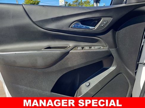 Used 2022 Chevrolet Equinox LT image 27
