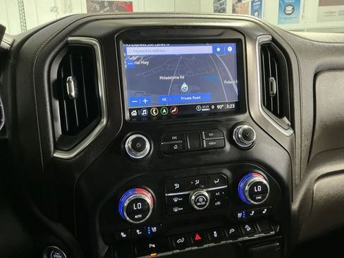 Used 2023 GMC Sierra 2500 AT4 w/ AT4 Preferred Package AWD/4WD image 21