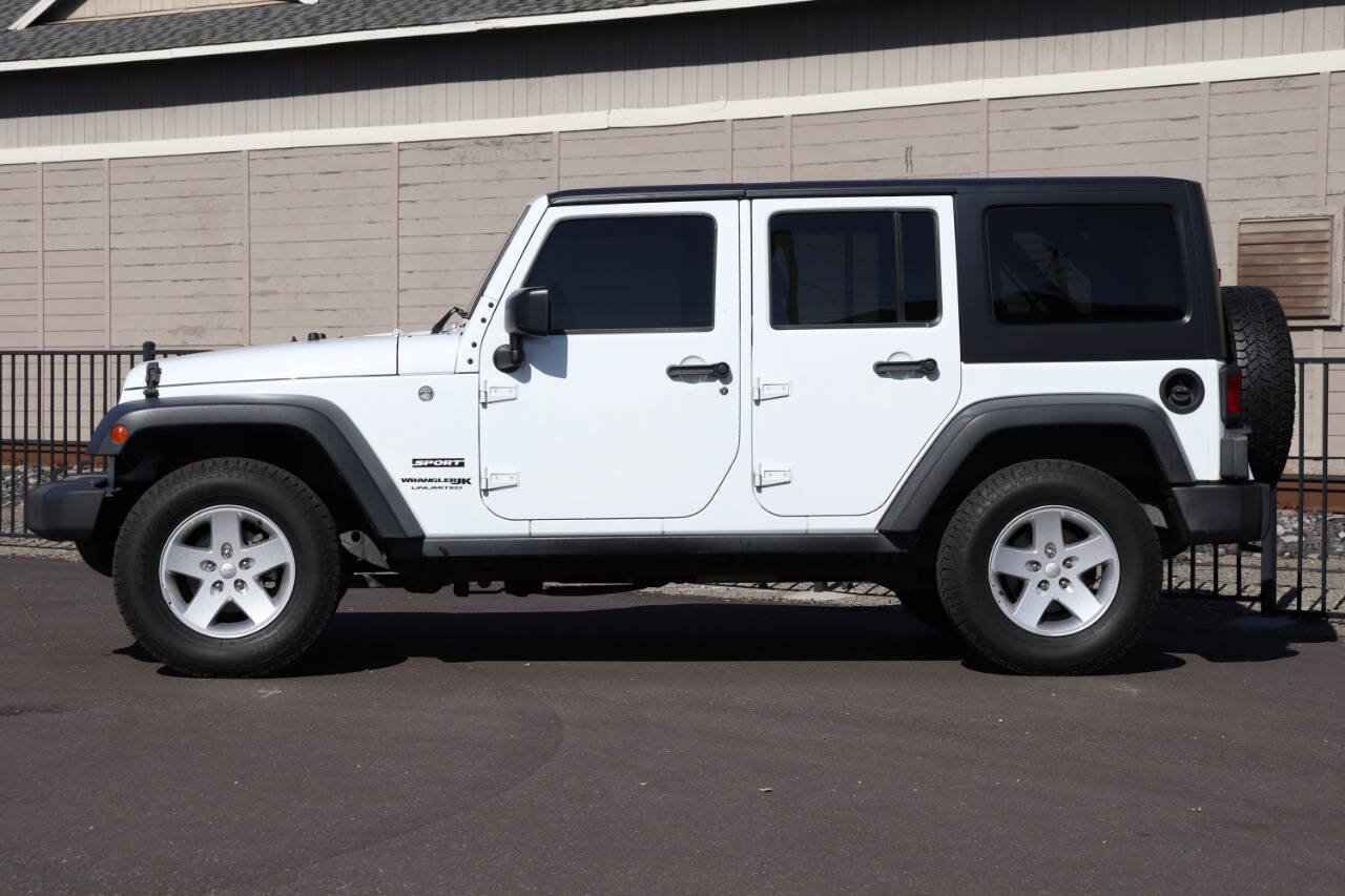 Used 2018 Jeep Wrangler Unlimited Sport S AWD/4WD image 6
