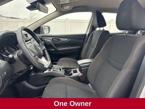 Used 2021 Nissan Rogue Sport S image 9