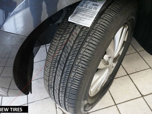 Used 2021 Kia Sedona LX image 14