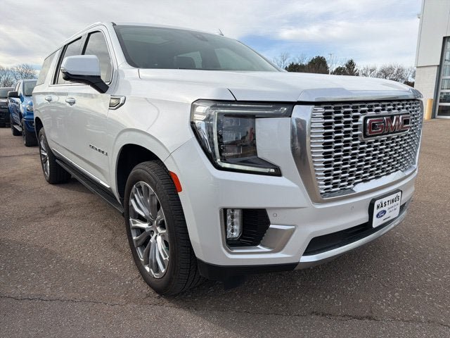 Used 2022 GMC Yukon XL Denali AWD/4WD image 10