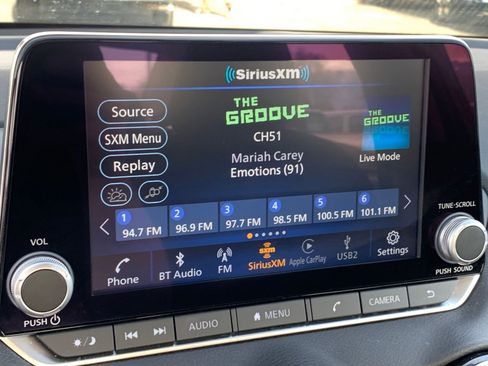 Used 2025 Nissan Sentra SV image 21