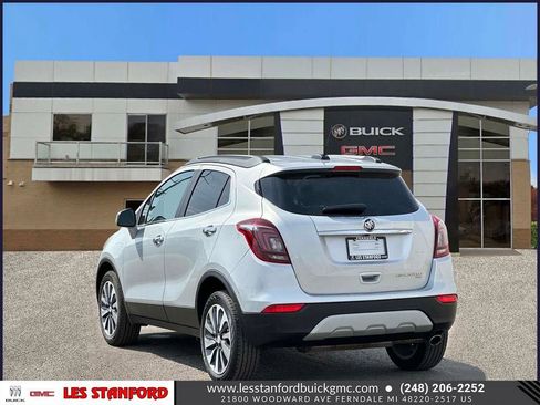 Used 2022 Buick Encore Preferred w/ Safety Package AWD/4WD image 4