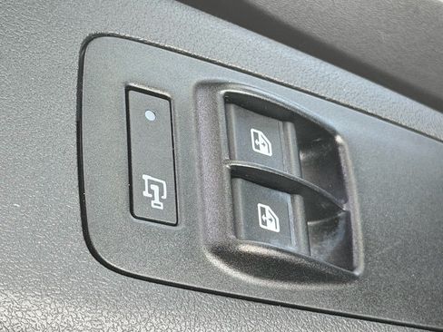 Used 2025 RAM ProMaster 2500 w/ U-Haul Equipment Group FWD image 31