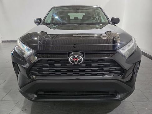 Used 2024 Toyota RAV4 LE AWD/4WD image 8