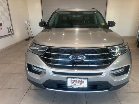 Used 2024 Ford Explorer XLT w/ Equipment Group 202A image 2