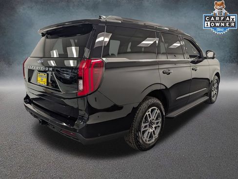 Used 2025 Ford Expedition Active AWD/4WD image 4