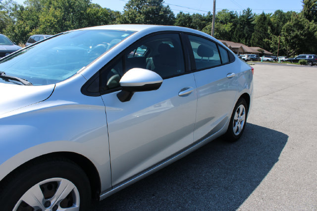 Used 2016 Chevrolet Cruze LS FWD image 41