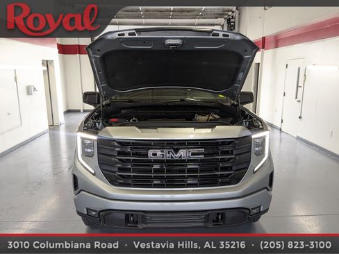 Used 2024 GMC Sierra 1500 Elevation w/ X31 Off-Road Package AWD/4WD image 23