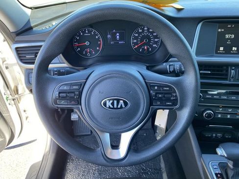 Used 2018 Kia Optima LX w/ 17" Alloy Wheels Package FWD image 25