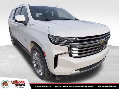 Used 2023 Chevrolet Suburban High Country w/ Premium Package 2 AWD/4WD image 2